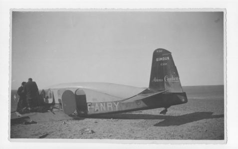 L’avion Simoun dans le désert