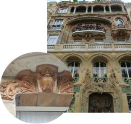 Clé d’arc à fleur style Art Nouveau à Paris (75) - Alexandre Bigot, architecte Jules Lavirotte - Photo J. B-D.