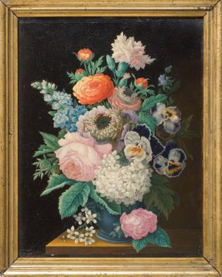 Bouquet de fleurs sur une table de pierre