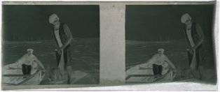 plaque de verre photographique ; Saint-Jean-de-Luz - Un canot dans la baie
