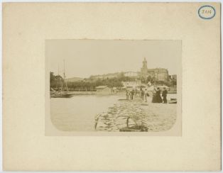 tirage photographique ; Fontarabie - Pêcheurs sur le quai