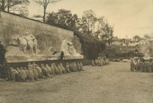 tirage photographique ; Bayonne - Inauguration du monument aux morts