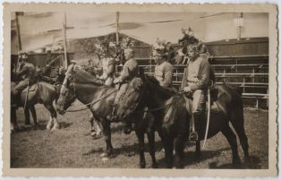 carte postale ; Pastorale de Roland - Deuxième représentation - Le 18 mai 1936 - Les turcs attendant leur tour de monter sur la scène