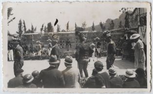 tirage photographique ; Pastorale de Roland - Deuxième représentation - Le 18 mai 1936 - Guy de Bourgogne est blessé (p19)