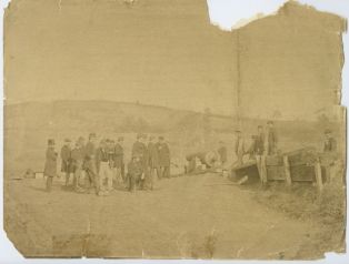 tirage photographique ; Amiral Jauréguiberry visitant les avants-postes de Paris lors du siège de 1870/71