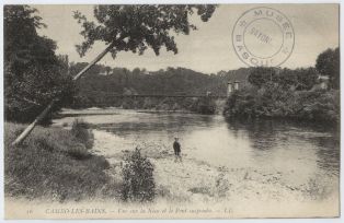 carte postale ; Cambo-les-Bains - Vue sur la Nive et pont suspendu