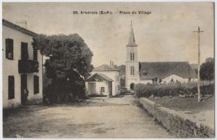 carte postale ; Arbérats (B.-P.) - Place du Village