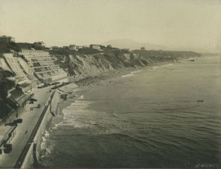 tirage photographique ; Biarritz - Côte des Basques