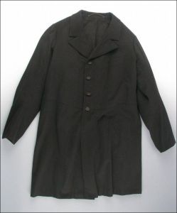 redingote (1 ère moitié 20e s.) en drap de laine noir (ti...