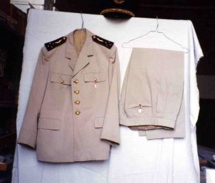 uniforme ; pantalon ; veste ; uniforme militaire ; tenue de général 4 étoiles (tenue n°1, aviateur) (81.5.2)