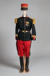 Uniforme de colonel d'infanterie, fin XIXe-début XXe siècle, musée du théâtre forain, Artenay