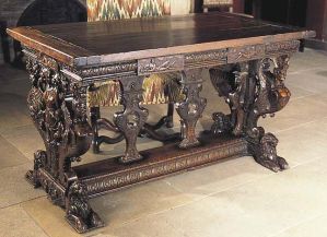 Table, Anonyme, milieu XVIe siècle, bois sculpté, musée des Arts décoratifs, Bourges ; © Ville de Bourges