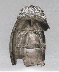 Le plat ovale romain, IIIème siècle après J-C, Argent fondu et ciselé, Long. 0,3 ; L. 0,187, Provenance : Saulzoir. Musée des Beaux-arts de Valenciennes